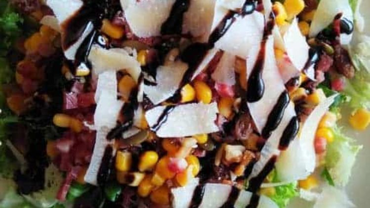 ensalada-verde-con-jamon-serrano-delicioso